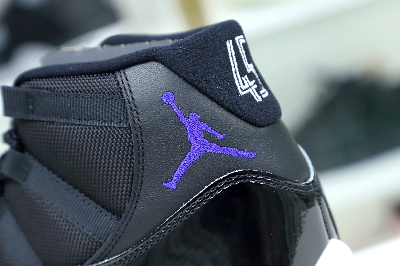 JORDAN AIR 11 NIKE 0717